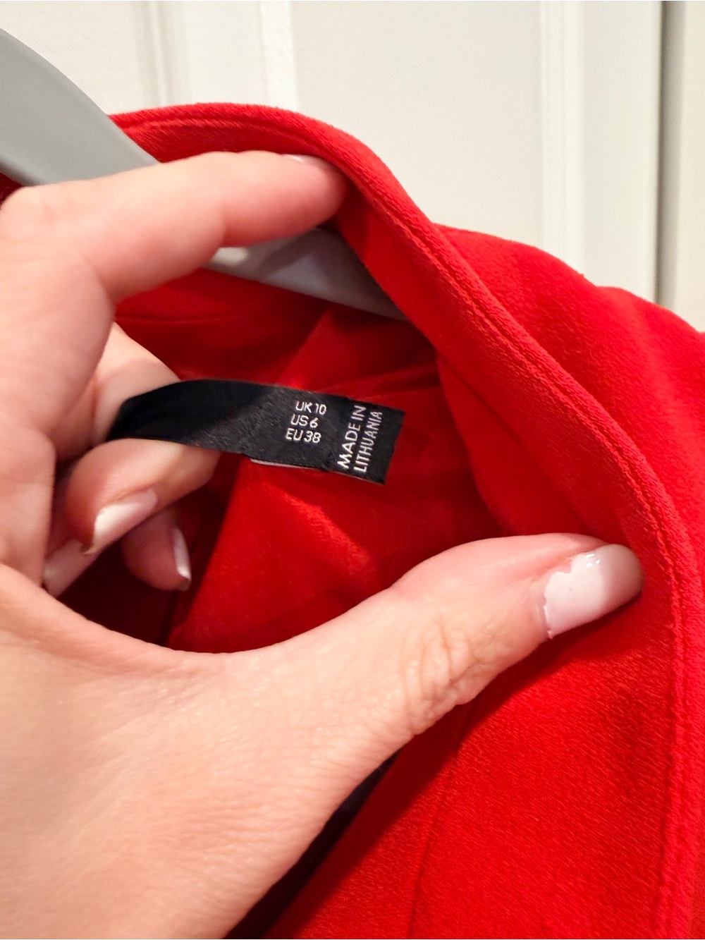 Karen Millen Bright Red Cap-Sleeve Dress with Pleated Back Hem - Picture 3 of 3